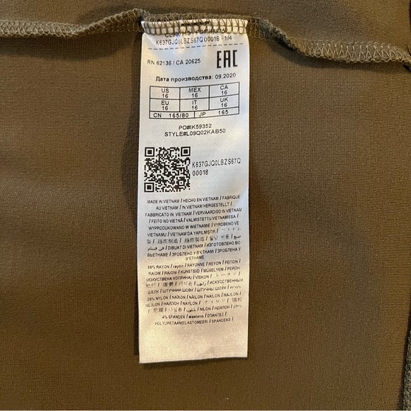 Guess olive green zip up performance jacket, size Youth 16 - Picture 5 of 5